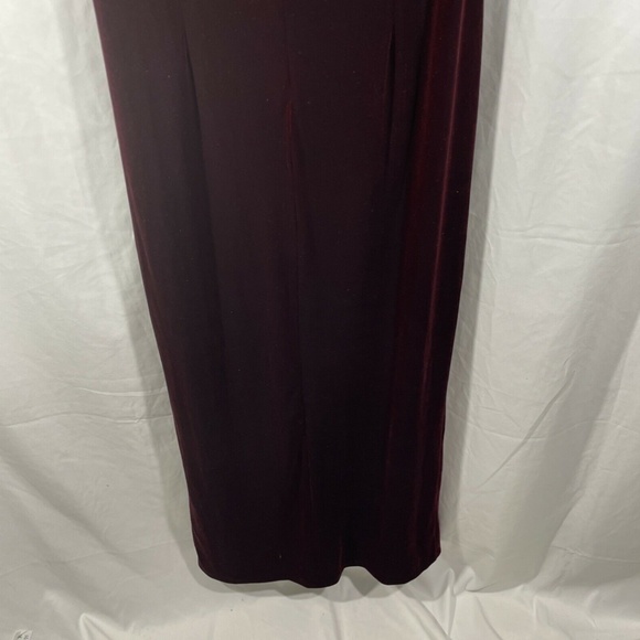 NWT‎ $219 Betsy & Adam Ruched Velvet High Slit Gown in Burgundy [SZ 16W ] - Picture 13 of 16